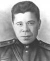 Фатых Карим (Фатых Валеевич Каримов) родился в 1909 году в деревне Лет, Бишбуликского района, Башкирской АССР. Начальное образование получил в родной деревне, в 1925 году поступил на подготовительные курсы при педагогическом техникуме в г. Белебее. С 1926 по 1929 год учился в землеустроительном техникуме в Казани.
Первые стихи и рассказы Фатых Карим пишет в 1926-1927 годах, печатается на страницах республиканских газет. По окончании техникума сотрудничает в редакциях газет и журналов: "Молодой ленинец", "Крестьянская газета", "Атака", "Освобожденная женщина". В 1931-1933 годах Фатых Карим, находясь на действительной службе в рядах Красной Армии, активно участвует в работе газеты "Комсомолец". По возвращении из армии становится ответственным секретарем редакции юношеско-детской литературы Татгосиздата. Первый сборник стихов Фатыха Карима -"Песня начинается" (на татарском языке) - вышел в 1931 году. Большой популярностью пользовались его поэмы: "Седьмая новь", "Пятьдесят джигитов", "Свет молнии", "Аникин" и др.
В 1941 году он ушел на фронт рядовым солдатом-сапером. Впоследствии стал офицером. В годы войны выходят в свет два сборника его стихов -"Любовь и ненависть" (1943), "Мелодия и сила" (1944). Наряду со стихами Фатых Карим создал в военные годы повести "Записки разведчика" (1942), "В весеннюю ночь" (1941) и пьесу "Шакир Шигаев" (1944), написал ряд произведений для детей.
Фатых Карим пал смертью храбрых незадолго до победы - в феврале 1945-го - на подступах к Кенигсбергу. Фатых Карим
