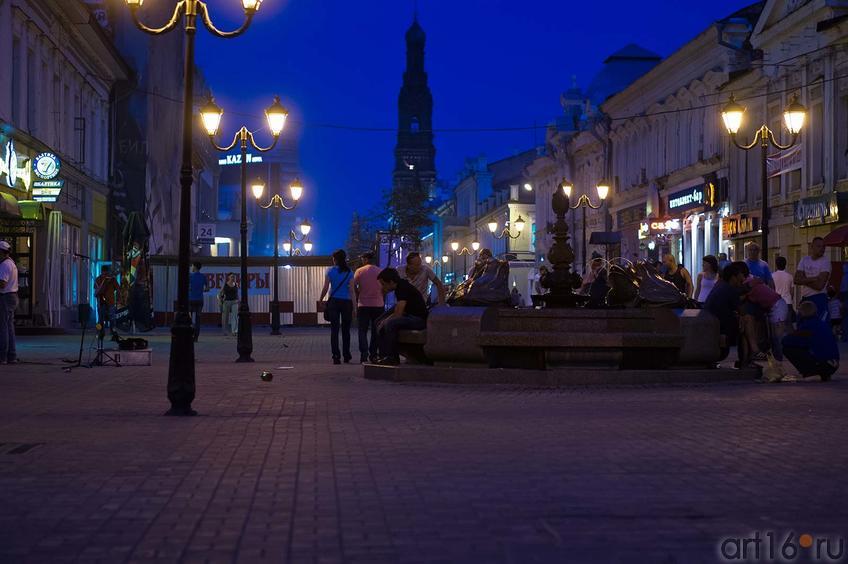 Фото №106291. Вид ул. Баумана от фонтана "Лягушки" к "Кольцу"