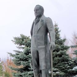Памятник К.Фуксу. Казань 2008