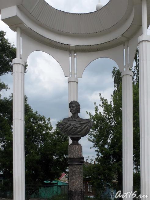 Памятник Марины Ивановны Цветаевой