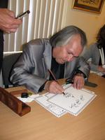 Наджип Наккаш, ставит свою тугру
