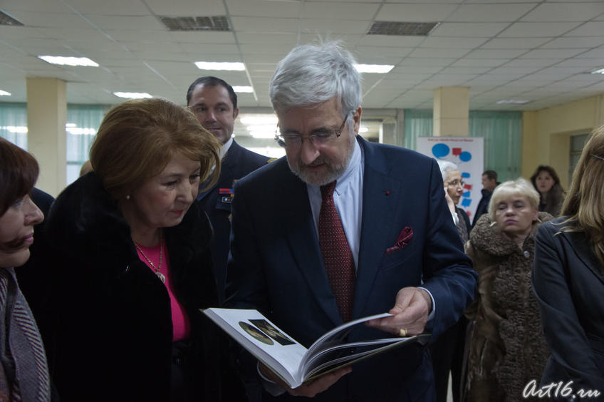 Зиля Рахимьяновна Валеева, Жан де Глиниасти. Казань 2010