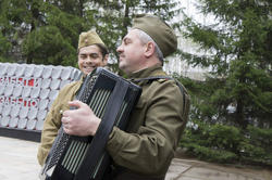 Песни военных лет. Концерт у стелы Победы
