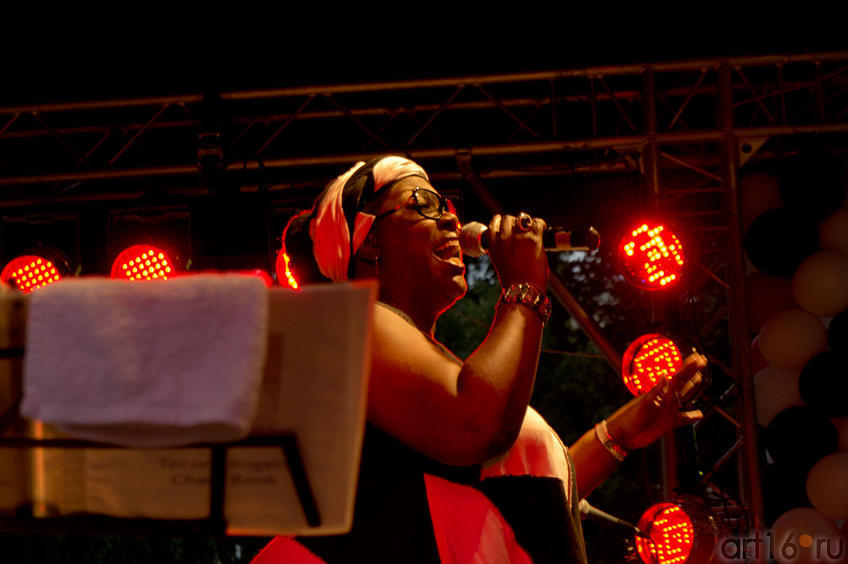 Tecora Rogers. Jazz в Усадьбе Сандецкого. Казань, июль 2011