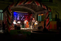 “Ruden Jazz Band”  с программой «Антигламур»