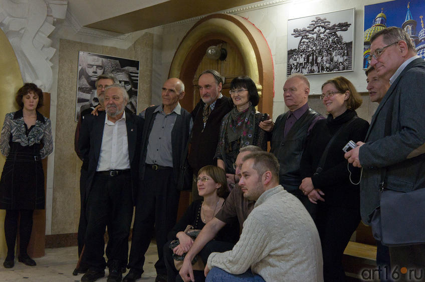 На открытии выставки Шестидесятники в Галерее И.Ханова и Р.Султановой (С.Аракчино)