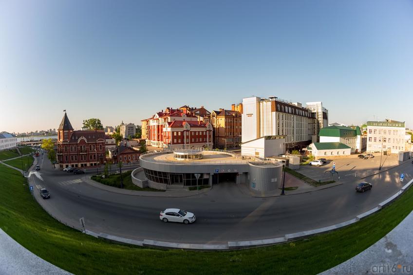 Фото №886846. Вид с кремлевской стены на улицу Батурина
