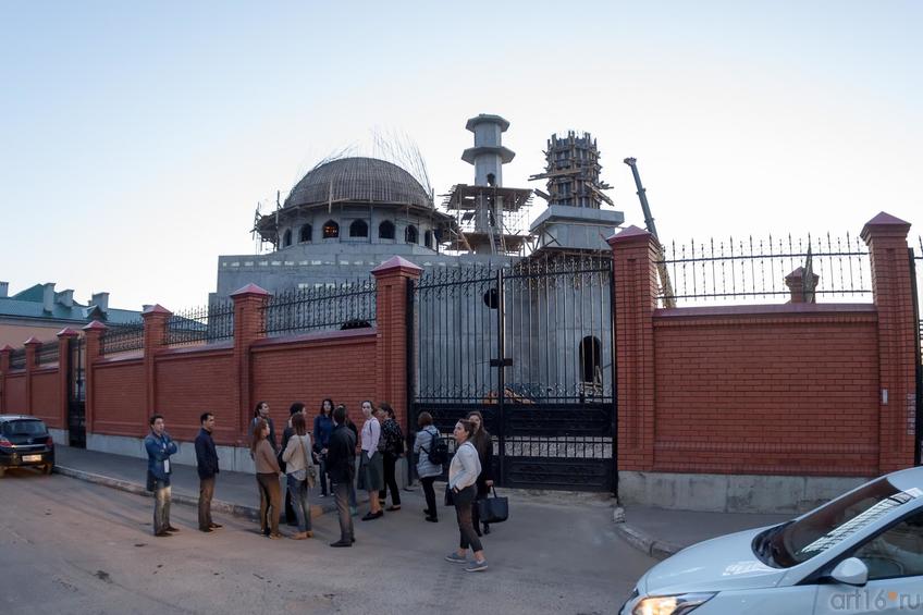 Фото №887030. Мечеть, возводимая на ул. Федосеевской за забором.