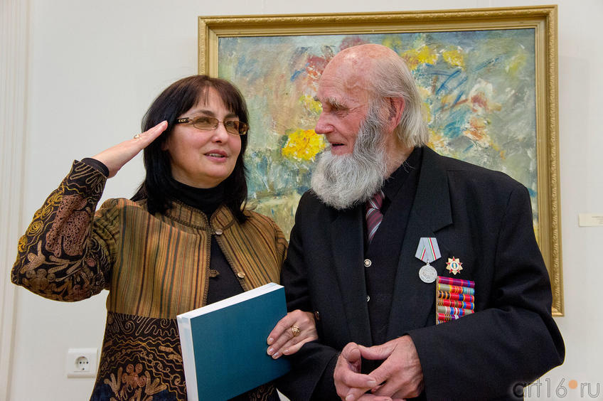 Расиха Фаизова (газета «Шахри Казан»), Владимир Попов, художник