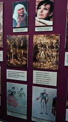 Стенд, повествующий о создании  костюмов к опере 