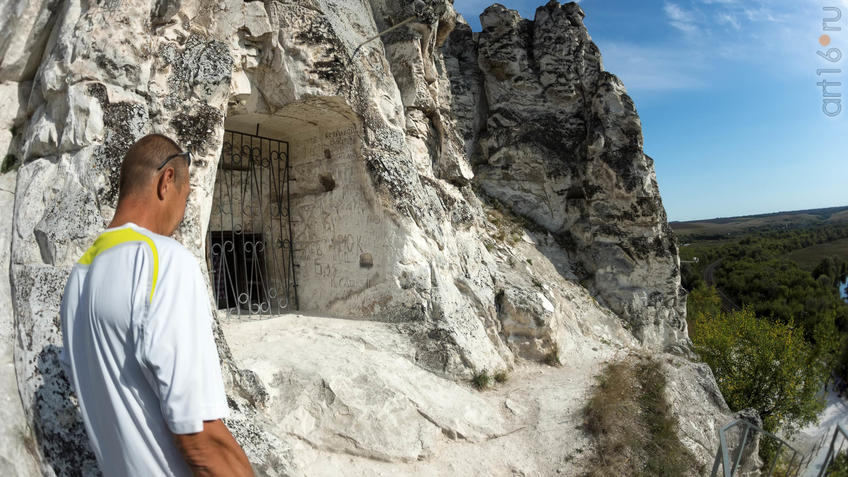 Фото №935157. Пещерный комлекс а в больших Дивах с церковью Сицилийской иконы Божией Матери