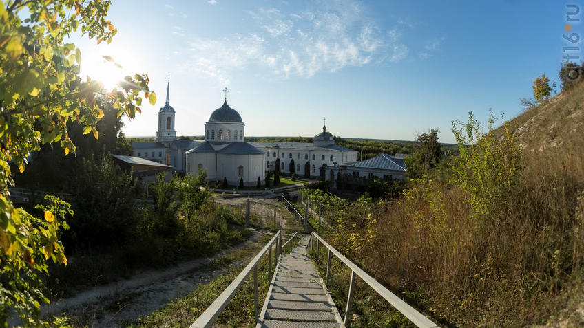 Фото №935612. Вид с лестницы на Дивногорский Успенский мужской монастырь