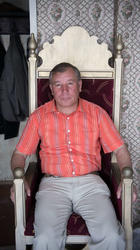 Фиринат Халиков на троне, собственной работы. 22.05.2012