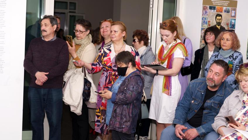 На открытии выставки «Я родился весной»::«Я родился весной» всероссийская выставка художников-наивистов