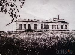 Фотография. Здание керамического училища и керамической мастерской. XX век