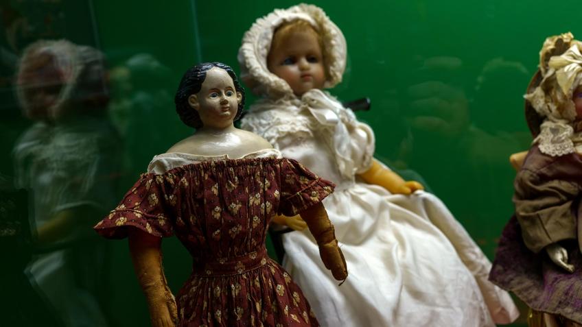 Кукла (с декольте)::Золотой век кукол