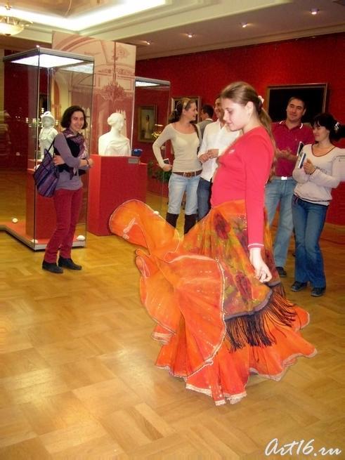 «Цыганочка» с выходом::«Ночь в музее»