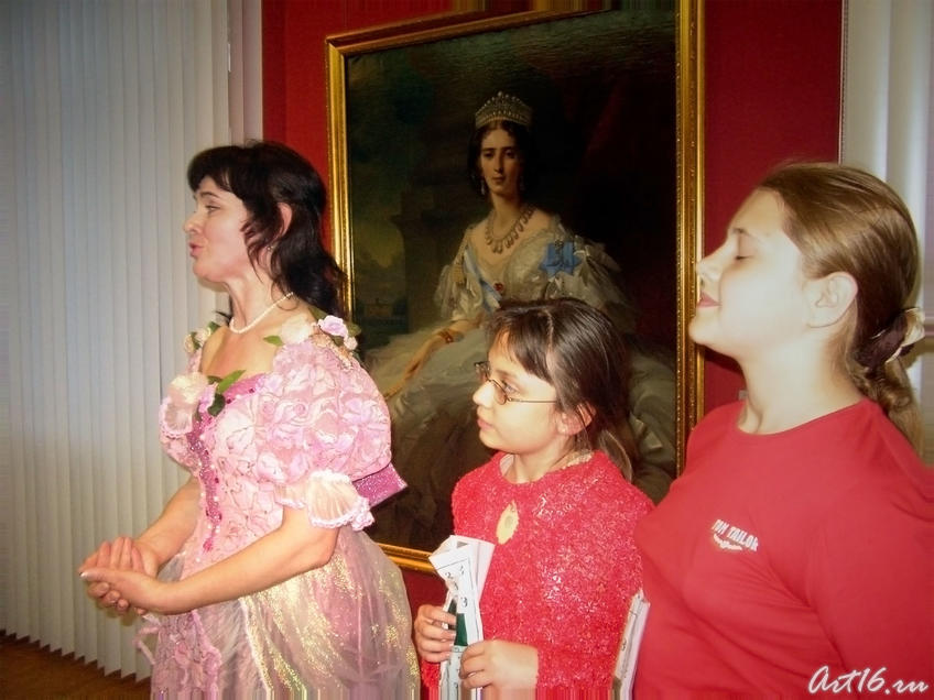 У портрета княгини Юсуповой::«Ночь в музее»
