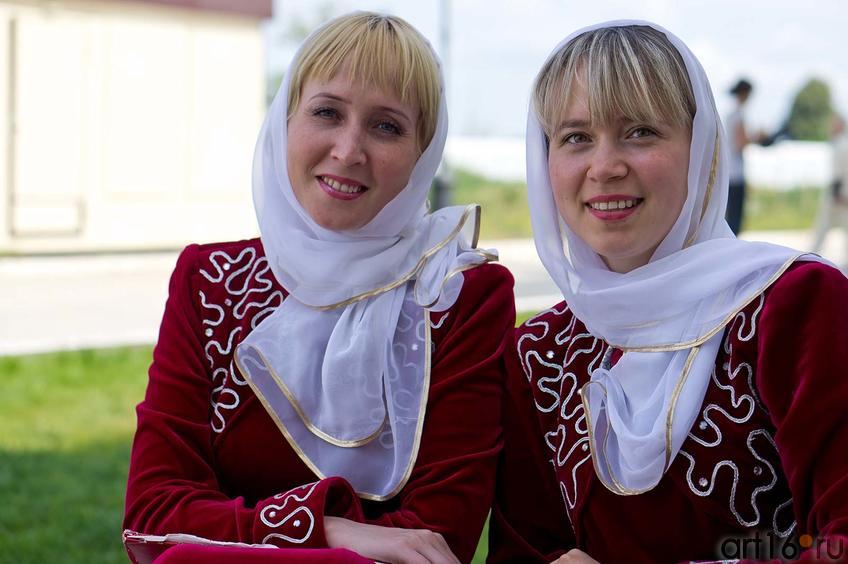 Участницы Чувашской государственной академической симфонической капеллы::Свияжск, июль 2012