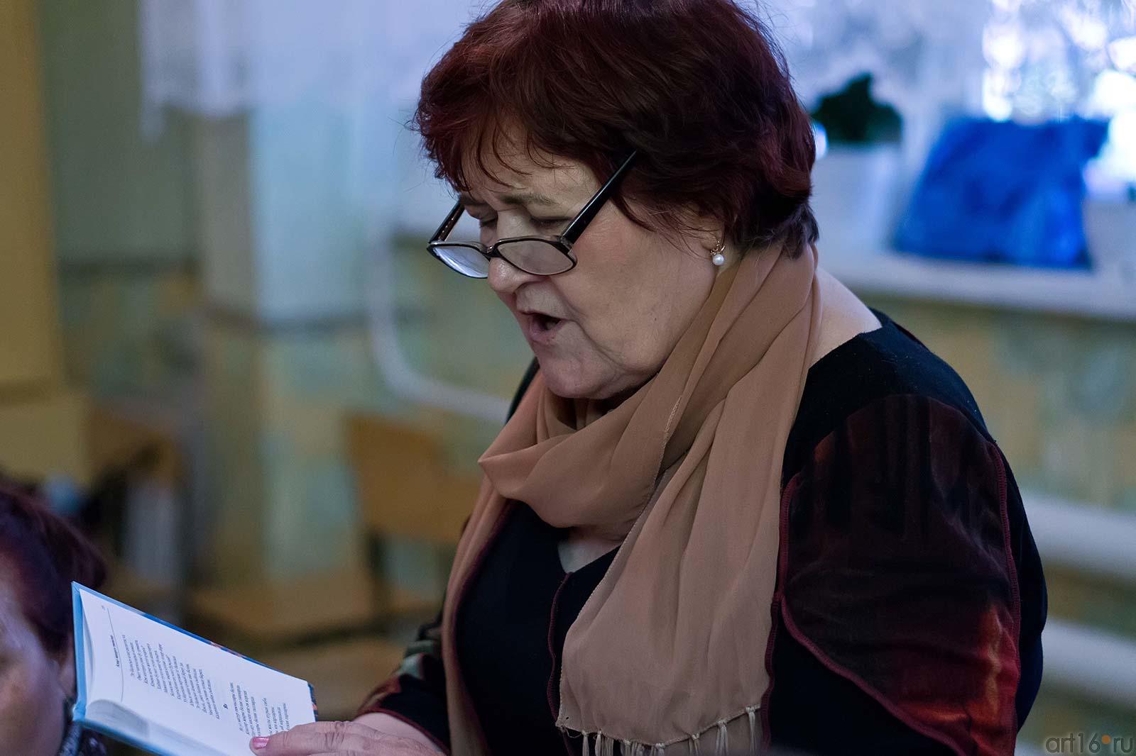  Роза Султанова::Белая ворона в Альметьевске — 21.07.2012