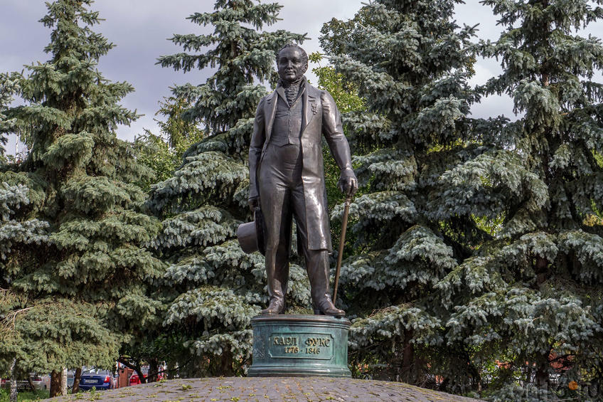 Карл Фукс. Памятник в Казани.  Авторы скульптуры: И.Башмаков, А.Минулина::Галерея Мазитова