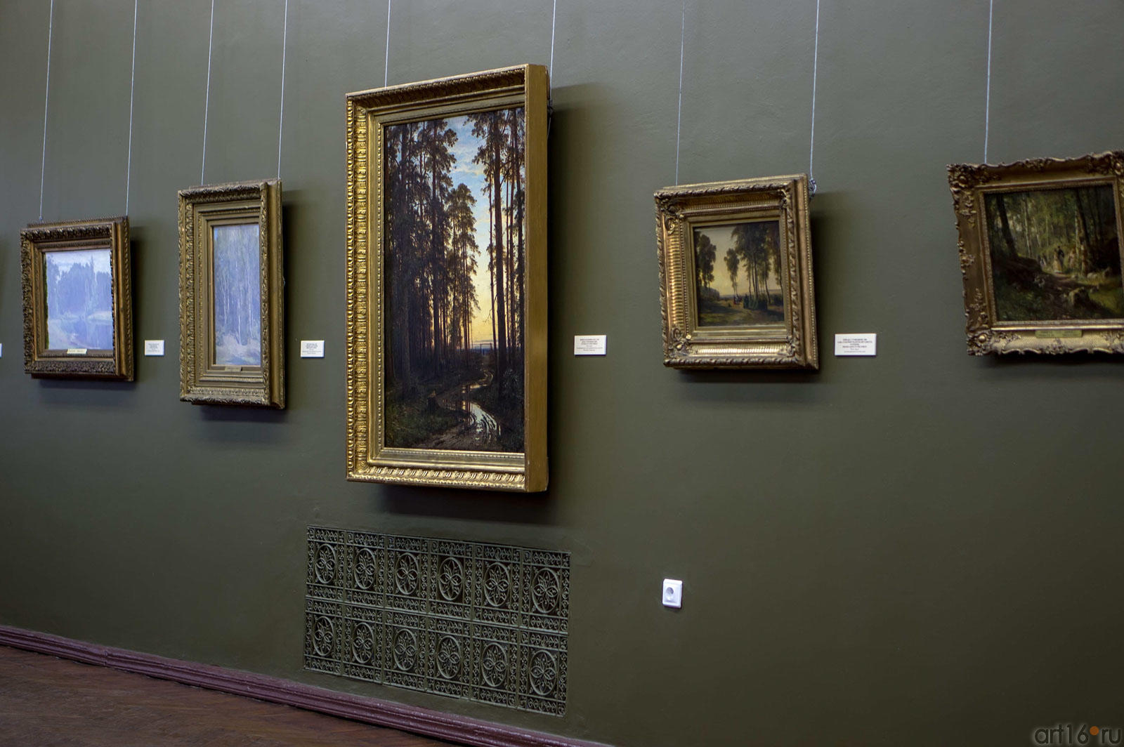 Фрагмент экспозиции выставки «Иван Иванович Шишкин. Жизнь и творчество».::Шишкин Иван Иванович (1832-1898)