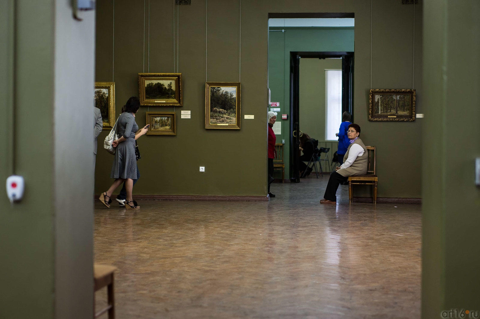 Фрагмент экспозиции выставки «Иван Иванович Шишкин. Жизнь и творчество».::Шишкин Иван Иванович (1832-1898)