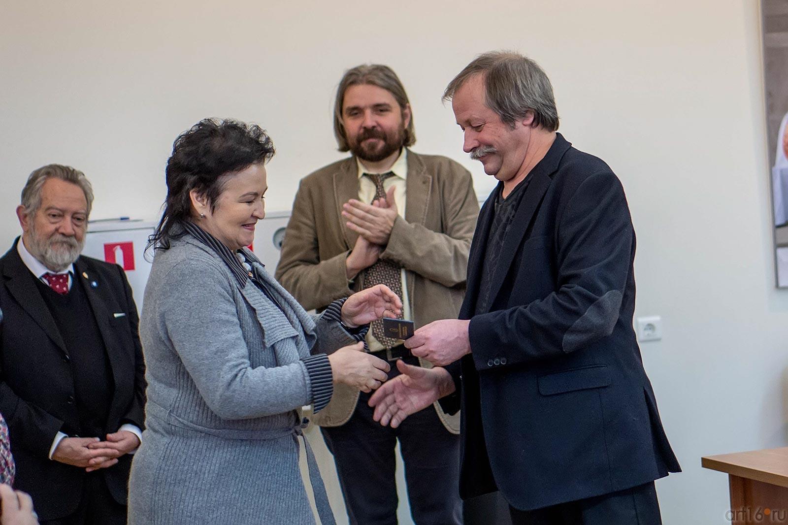 Ф.Хасьянова, К.Худяков::Круглый стол