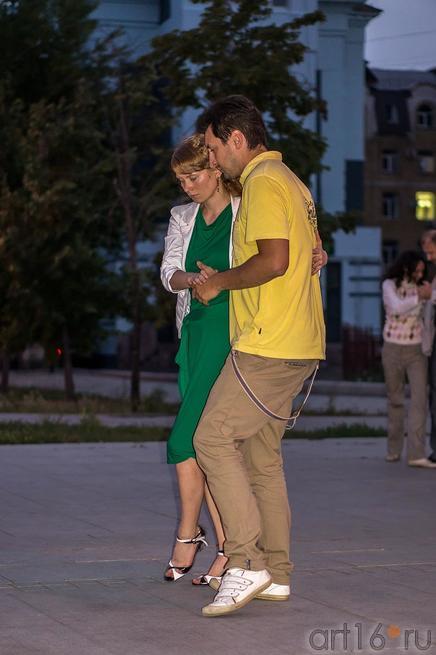Танго на улице Петербургской, Казань, август 2012::Сальса, Танго на улицах Казани