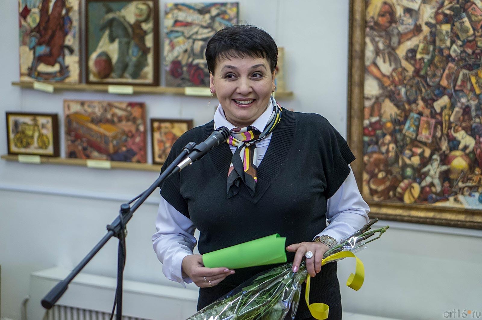 Ольга Новикова.  Открытие выставки Е.Титовой ʺКазанский чердачокʺ::Казанский чердачок