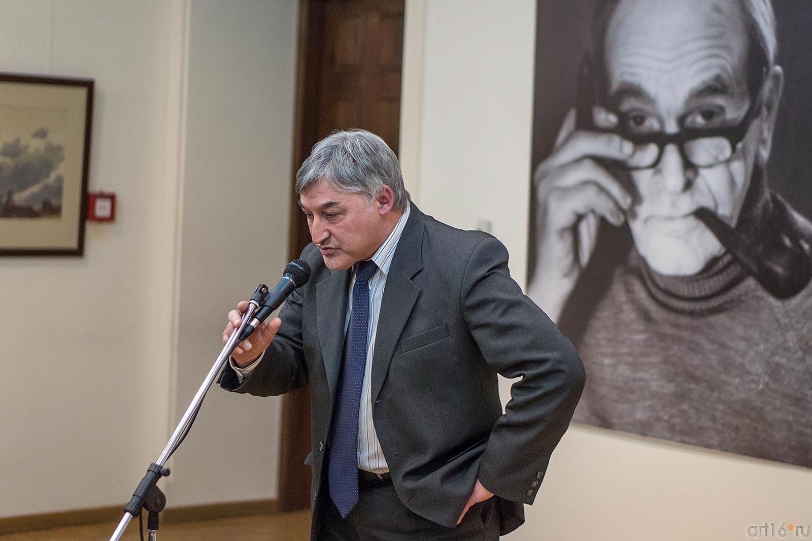 Халиуллов Рафаэль Исмагилович::Выставка «Театр Эрнста Гельмса»