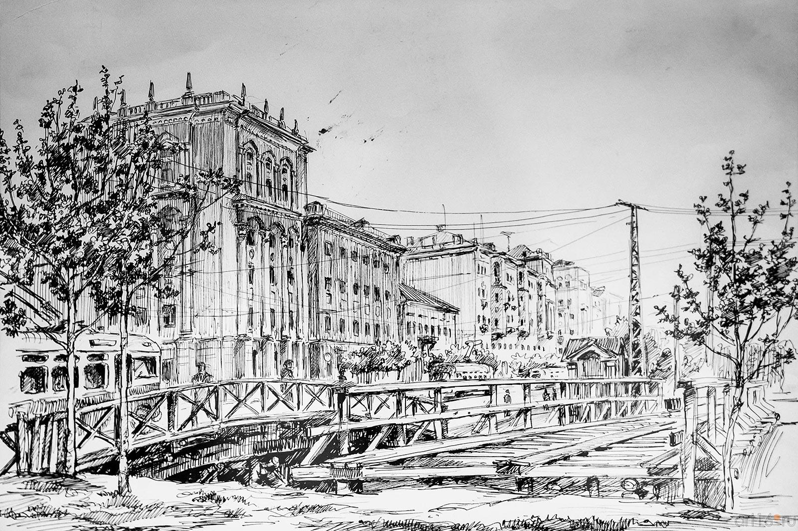  КАЗАНЬ. МОСТ ЧЕРЕЗ БУЛАК. ЗДАНИЕ ТАТЭНЕРГО::Выставка «Театр Эрнста Гельмса»