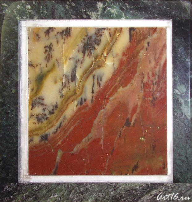 «Пейзажный камень», картина из яшмы::Сувениры Музея естественной истории Татарстана