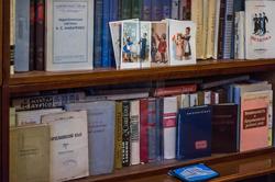 Книги в кабинете А.С. Абсалямова
