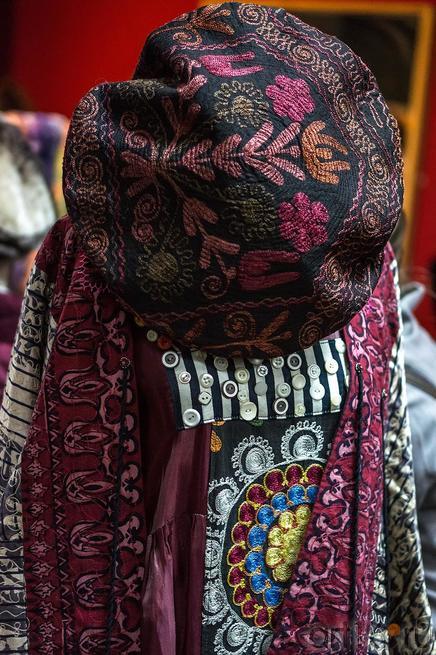 Коллекция этнической одежды производства Арт-студии «Айсель»::Выставка-продажа работ художников Узбекистана «Восточный караван»