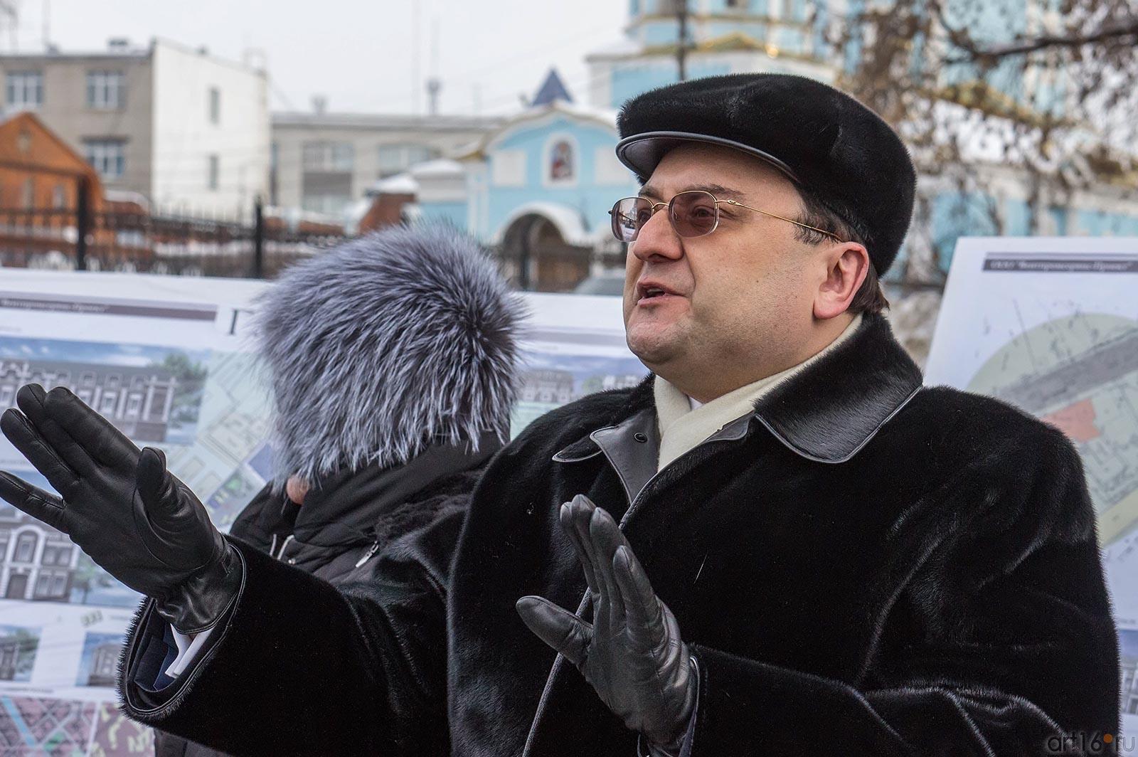 Семин А.В. Пресс-тур   для журналистов по объектам реставрации (ASG), 11.02.2013::Научно-практическая конференция ASG