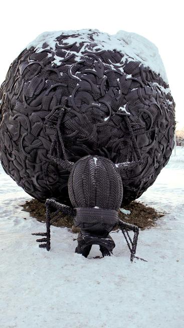 Скульптура ʺСкоробейʺ, скульптор - казахский художник Молдакул Нарымбетов::Прогулка по Перми
