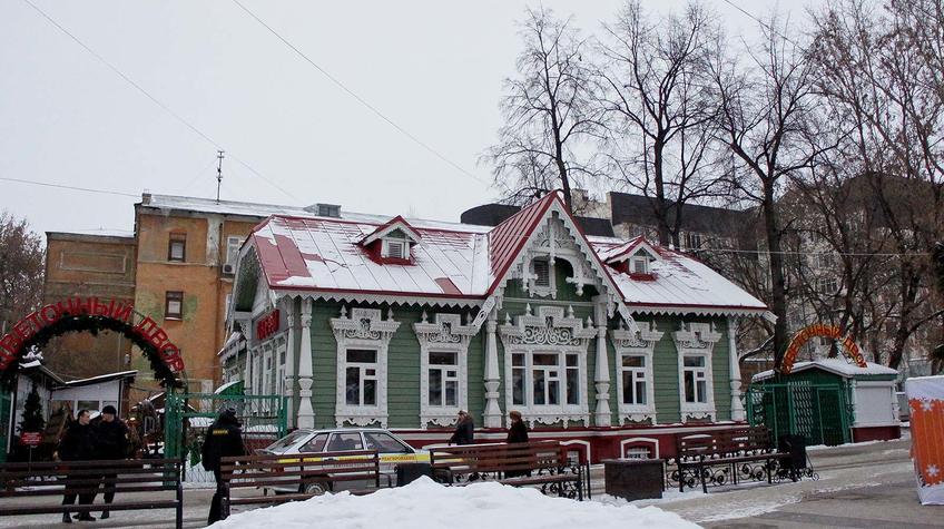 Цветочный двор. на Пермском Арбате. пермь, январь 2012::Прогулка по Перми