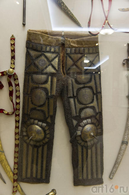 Штаны (чалбар), Иран или Индия, Втор. пол. XVII века::Художественное оружие из собрания Государственного Эрмитажа