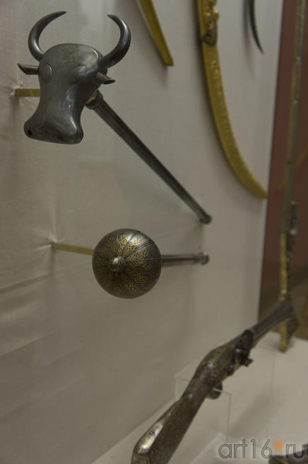 Ружье кремневое, булавы ::Художественное оружие из собрания Государственного Эрмитажа
