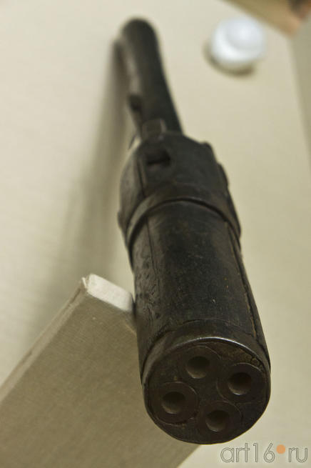 Ручница четырехствольная::Художественное оружие из собрания Государственного Эрмитажа