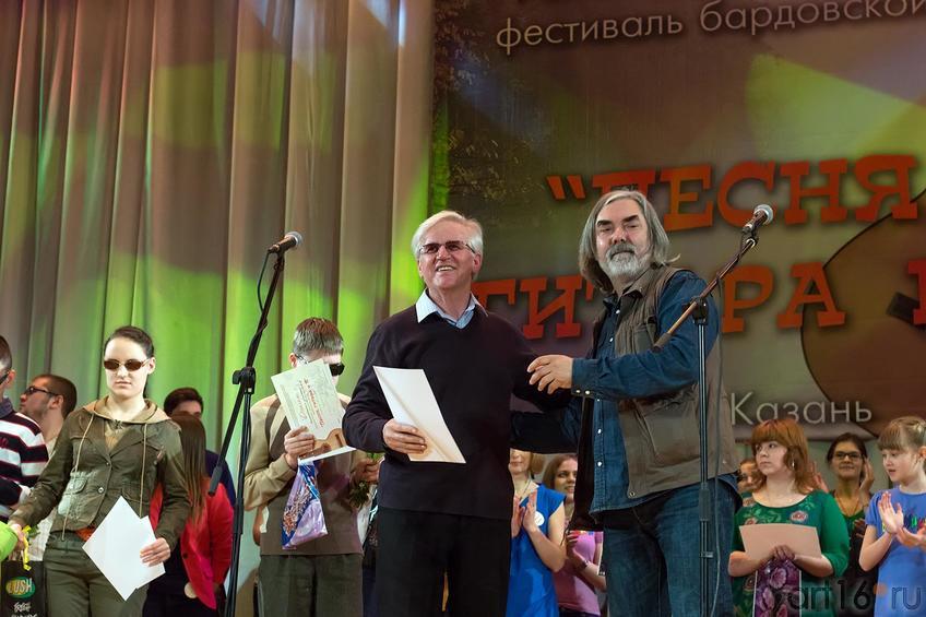 Фото №147132. Алекандр Николаевич Додосов - рук. анс."Витаминки", г.Ульяновск - почетные гости фестиваля.