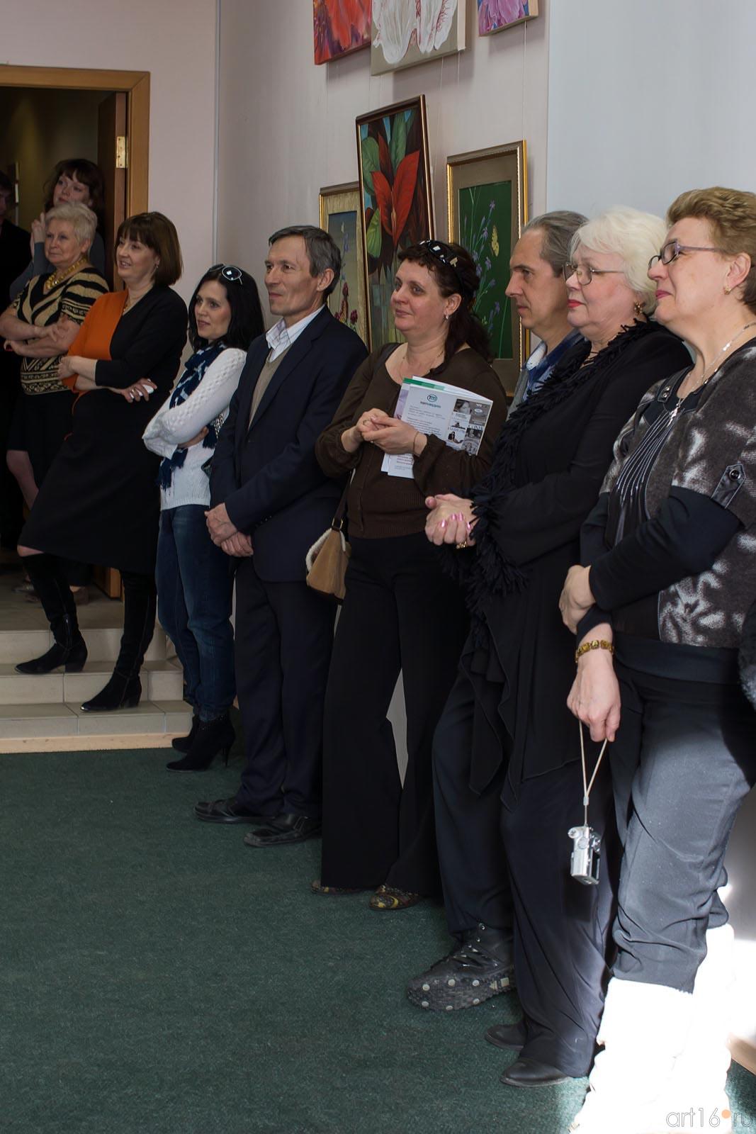 На открытии выставки Казанского отделения ПСХ «Танго цветов»::Танец цветов. Выставка