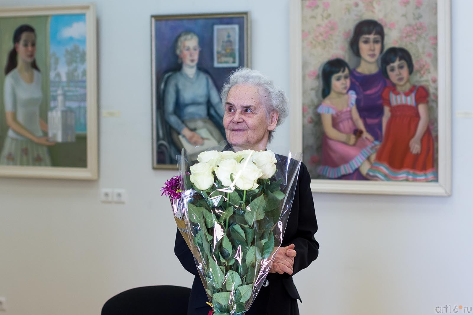 Попова Валентина Витальевна::Валентина Попова, юбилейная выставка