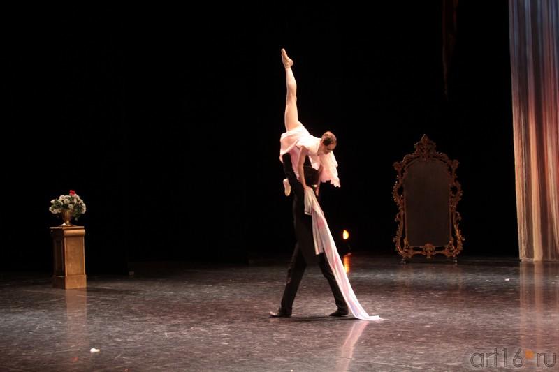 ::Дама с камелиями