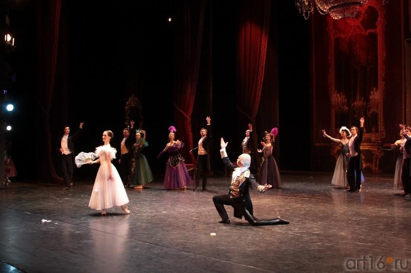 ::Дама с камелиями