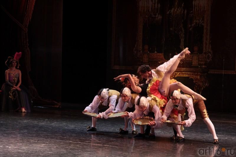 ::Дама с камелиями