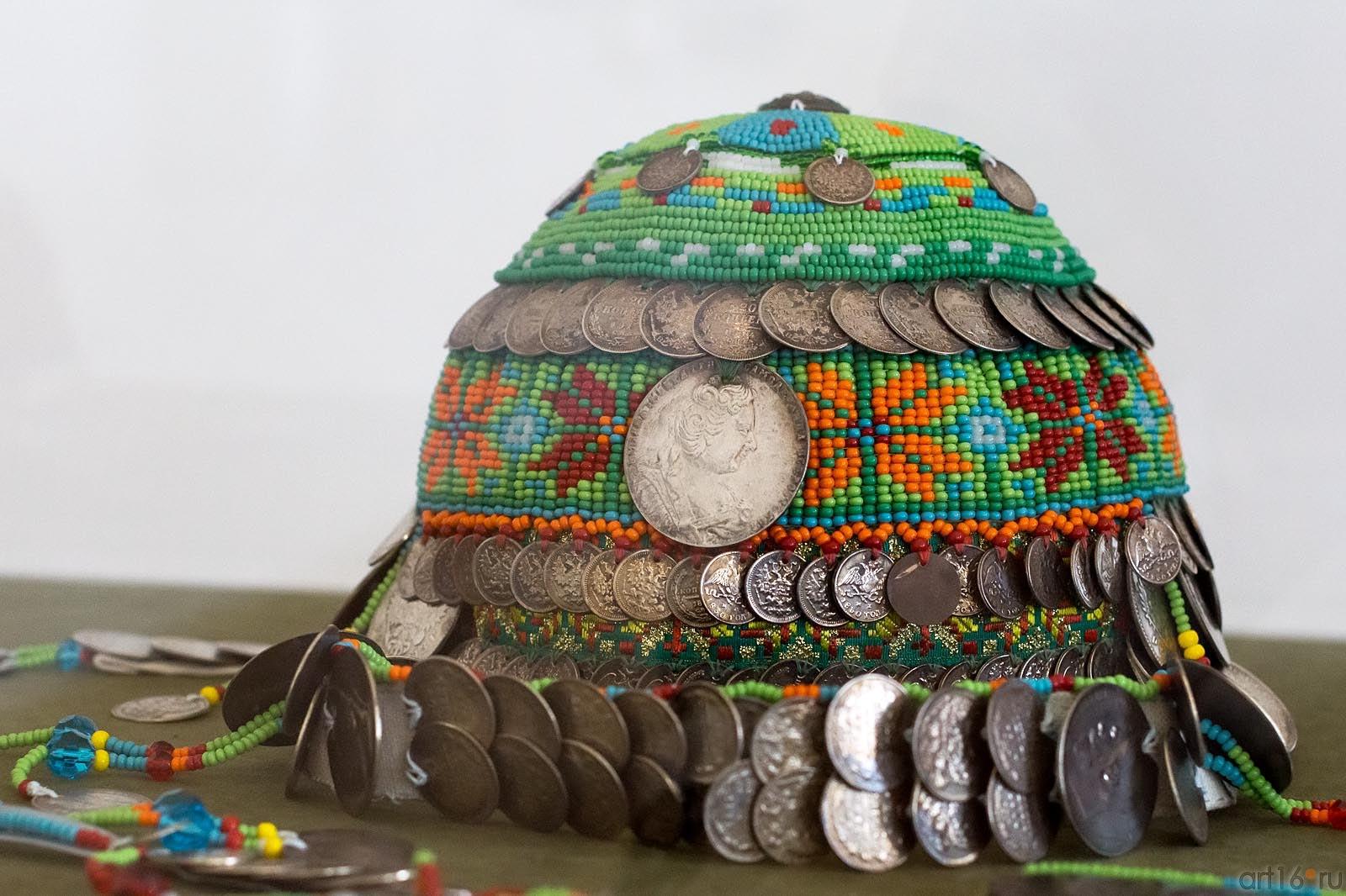 ТУХЬЯ (ДЕВИЧИЙ ГОЛОВНОЙ УБОР) 2012, НИКОЛАЕВ В.В. 1954::Большая Волга - XI