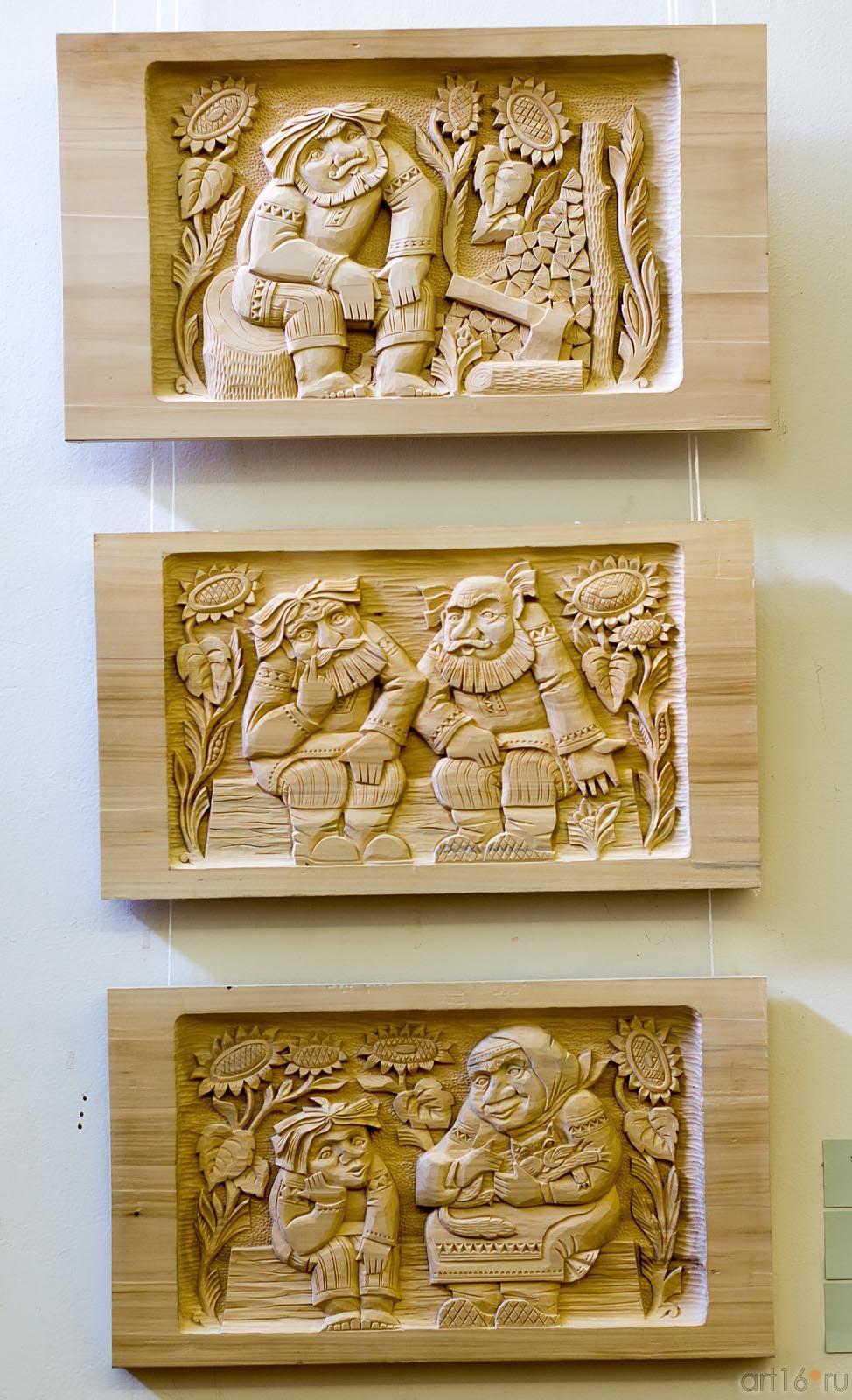 Дерево, резьба. УЗЯНОВ ЮРИЙ НИКОЛАЕВИЧ. 1961::Большая Волга - XI