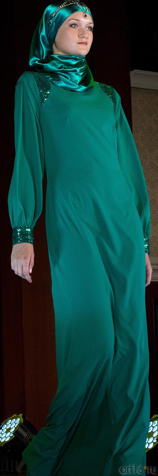 ::Фестиваль дизайнеров мусульманской одежды. Казань 2013